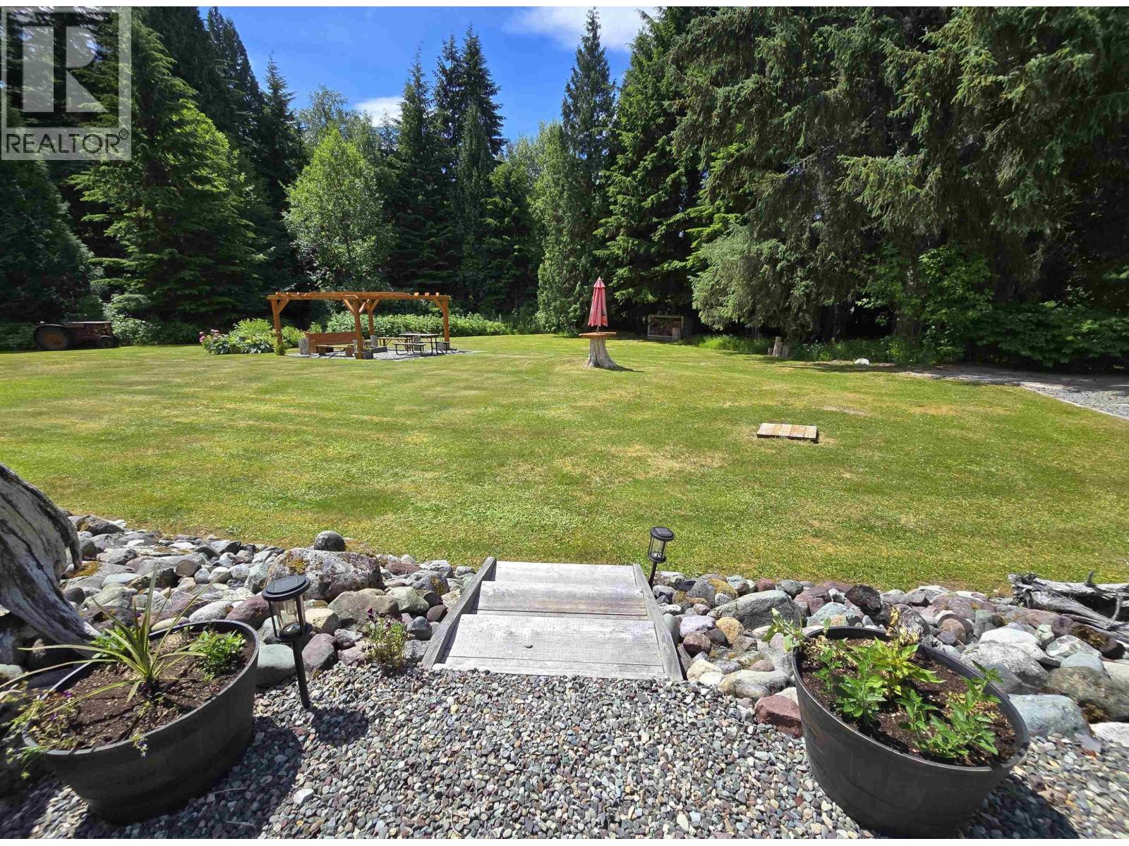 2490 KRESTON STREET - 12