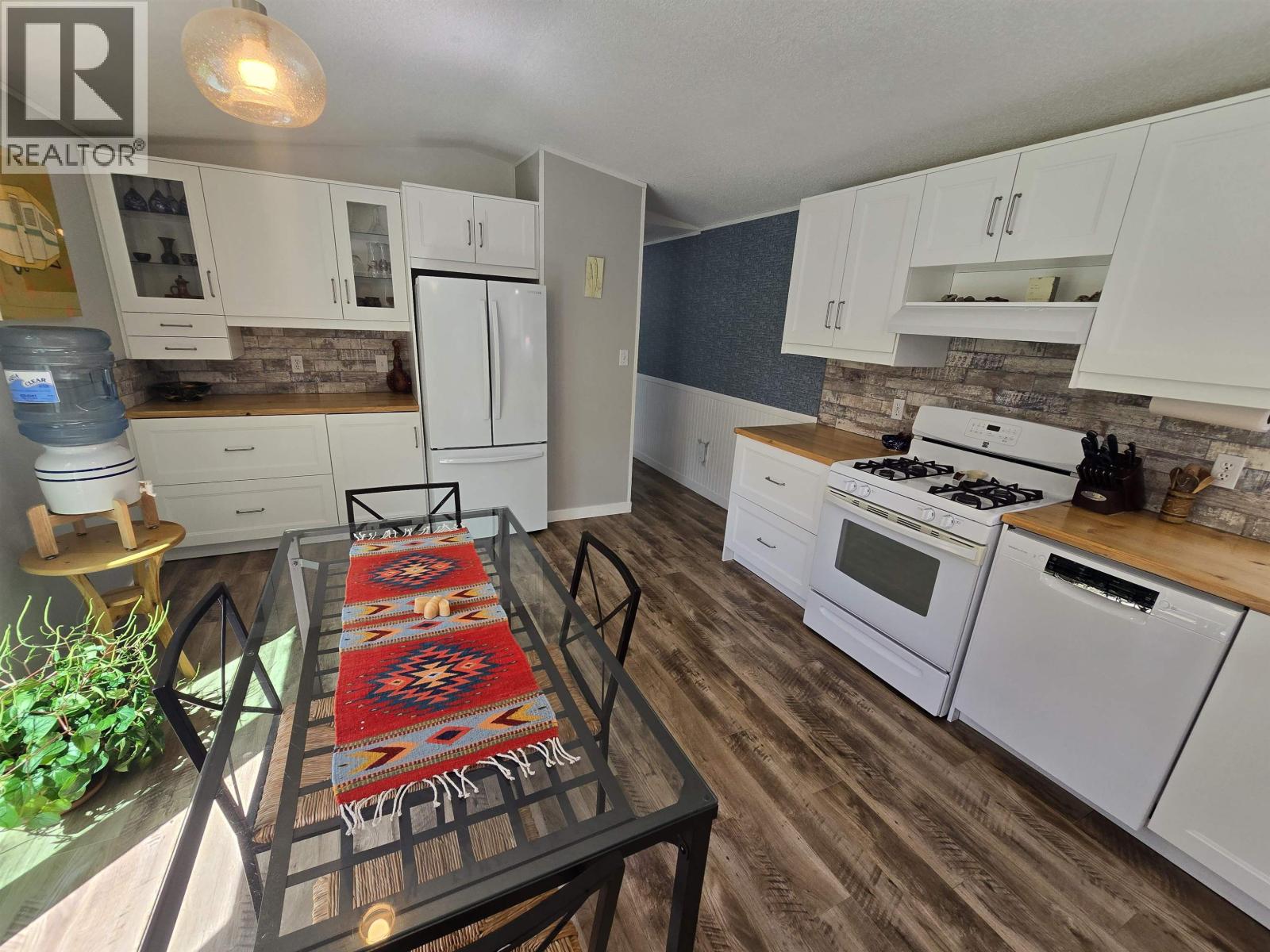 2490 KRESTON STREET - 36