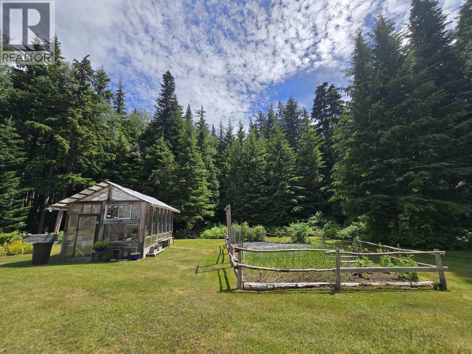 2490 KRESTON STREET - 7