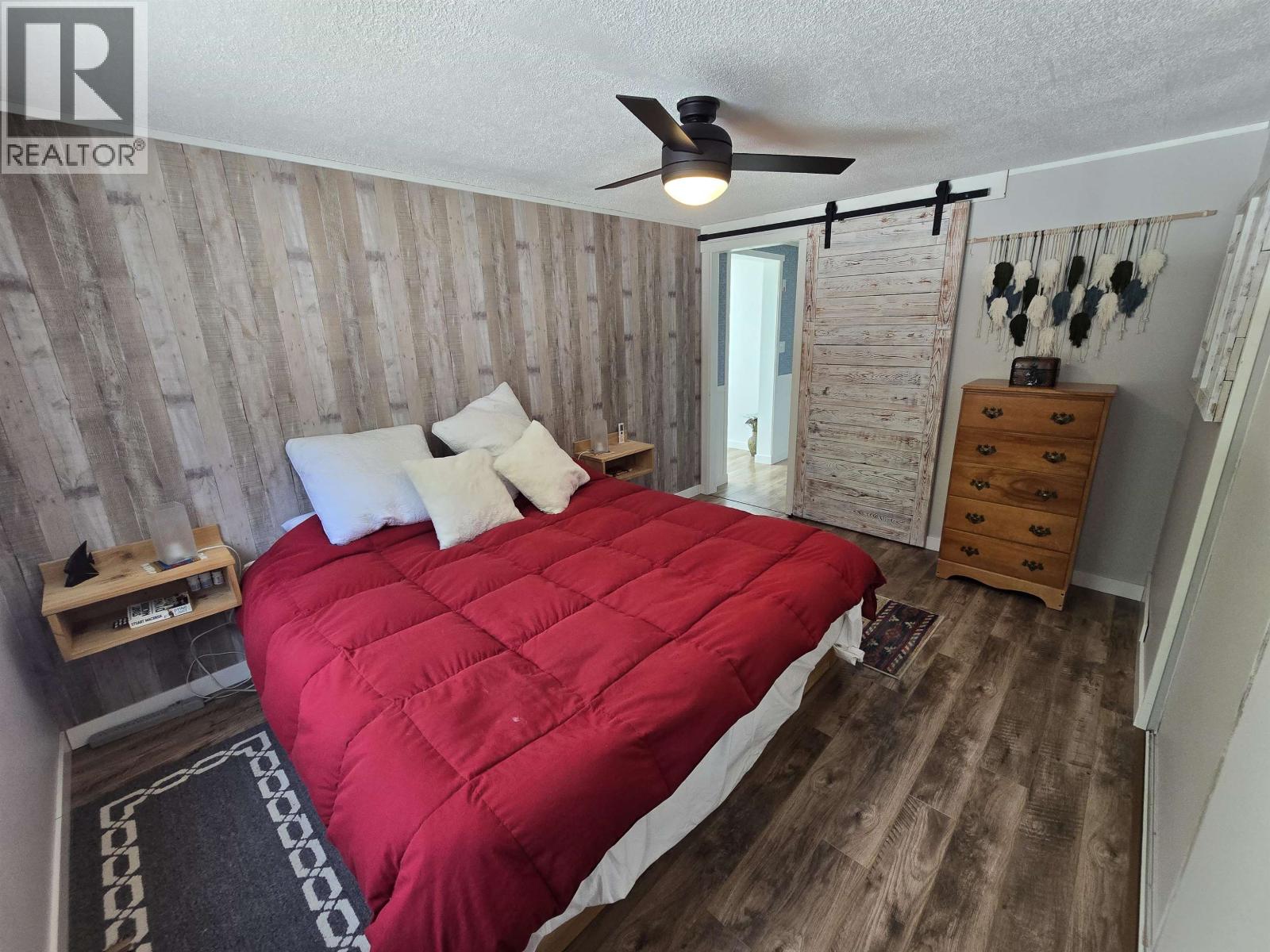 2490 KRESTON STREET - 32