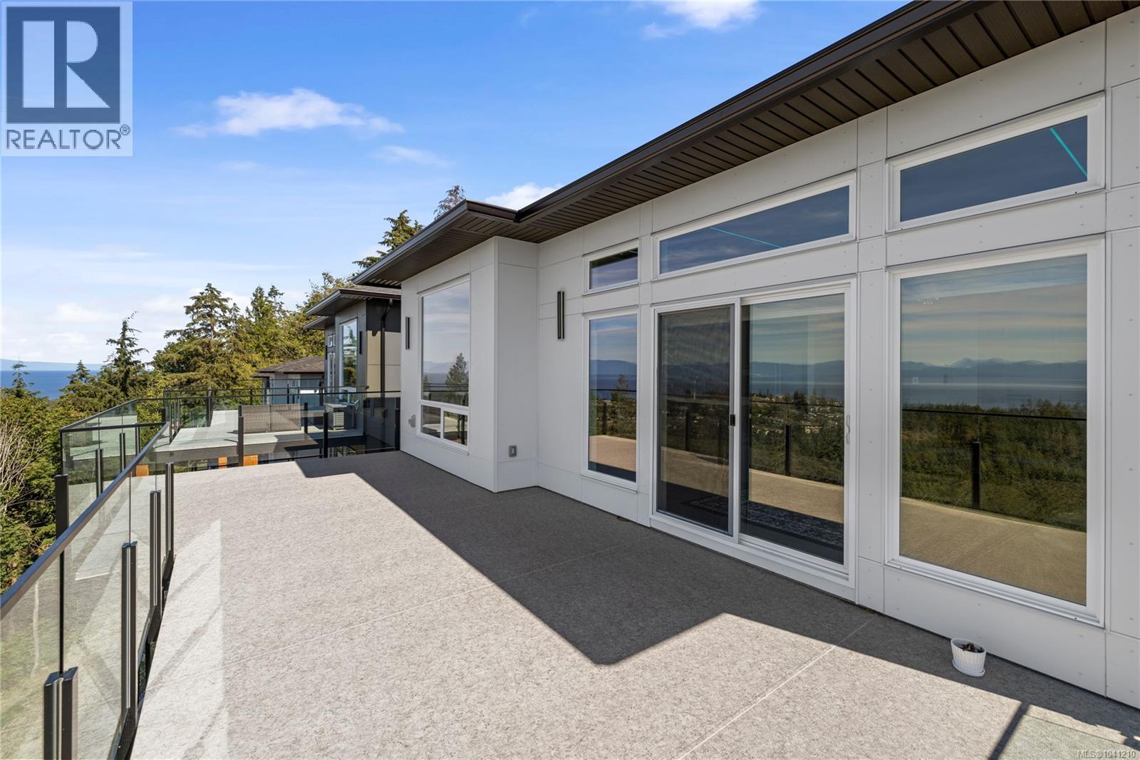 4990 Laguna Way - 25