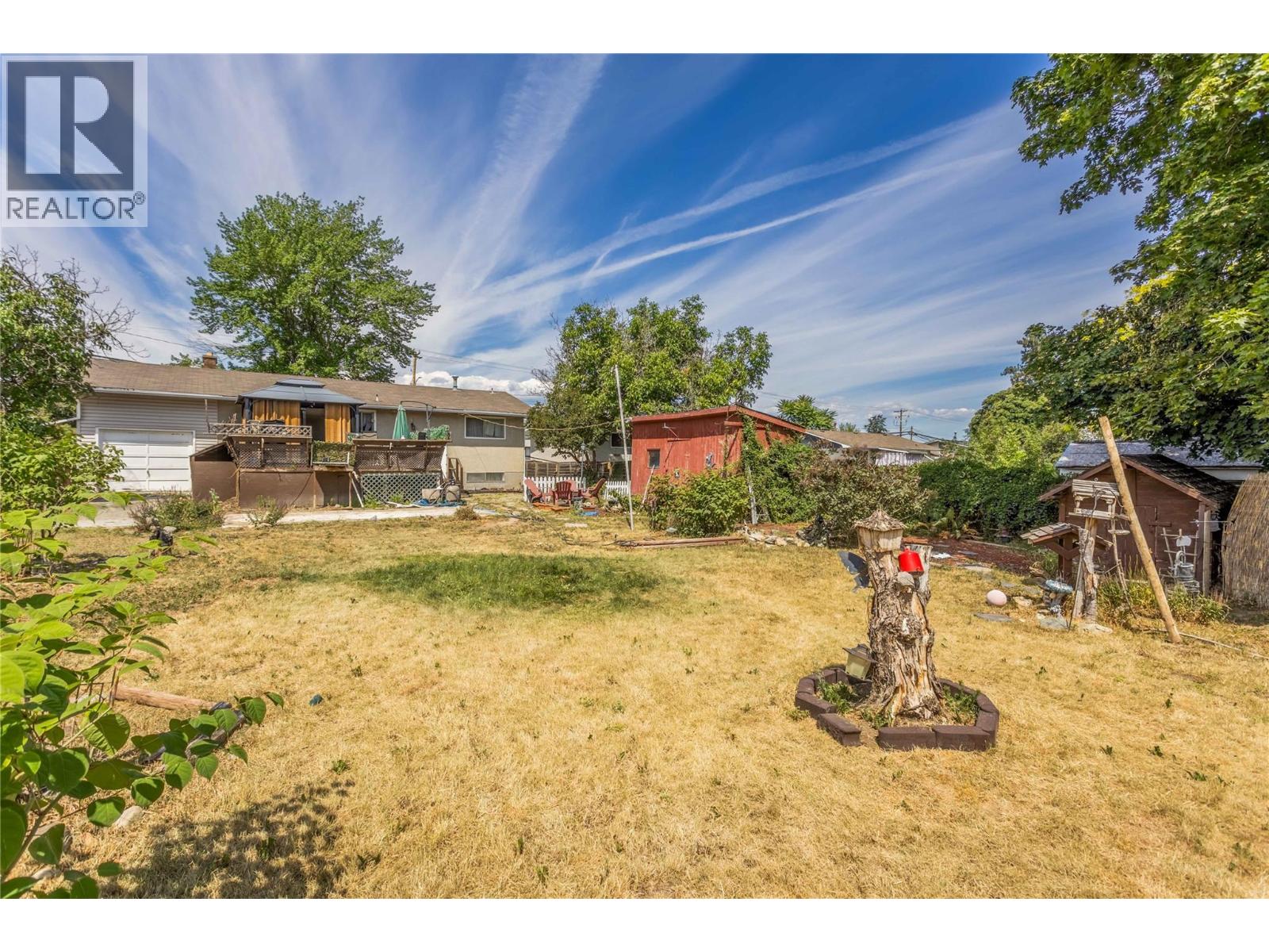 585 Rutland Road S, Kelowna