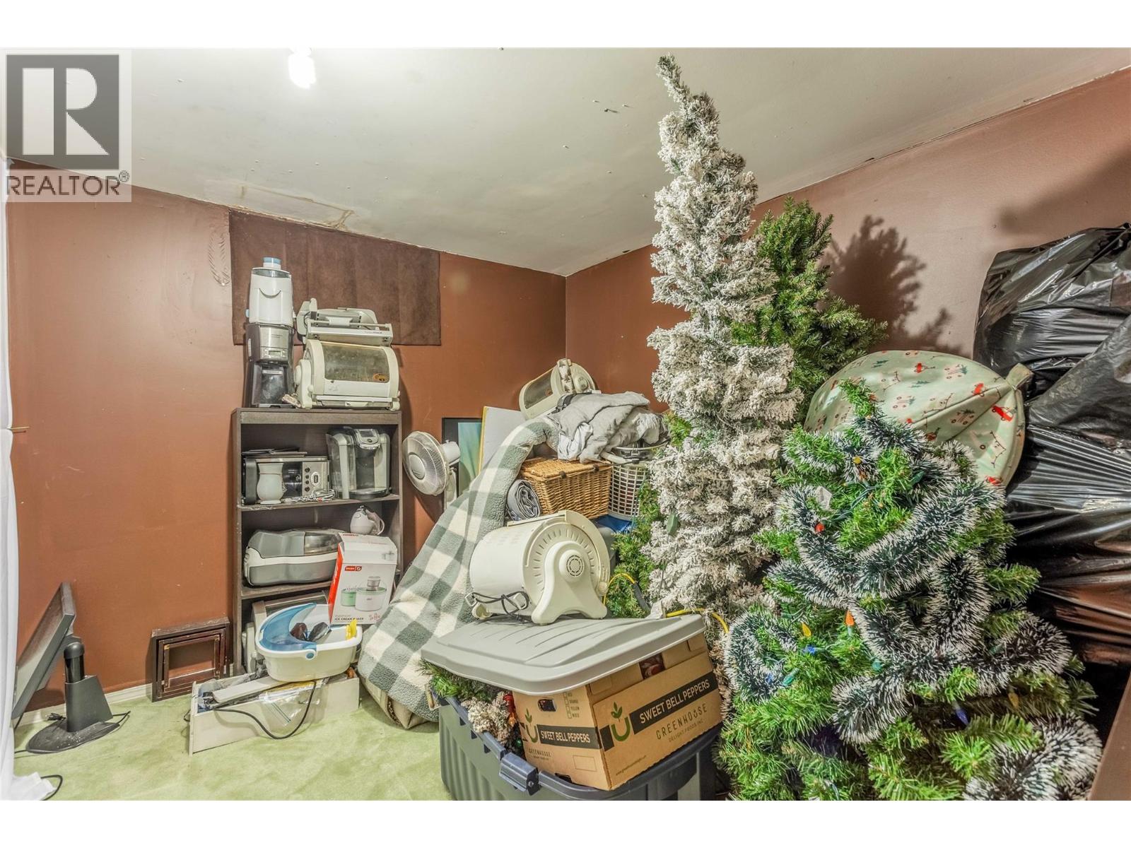 585 Rutland Road S, Kelowna