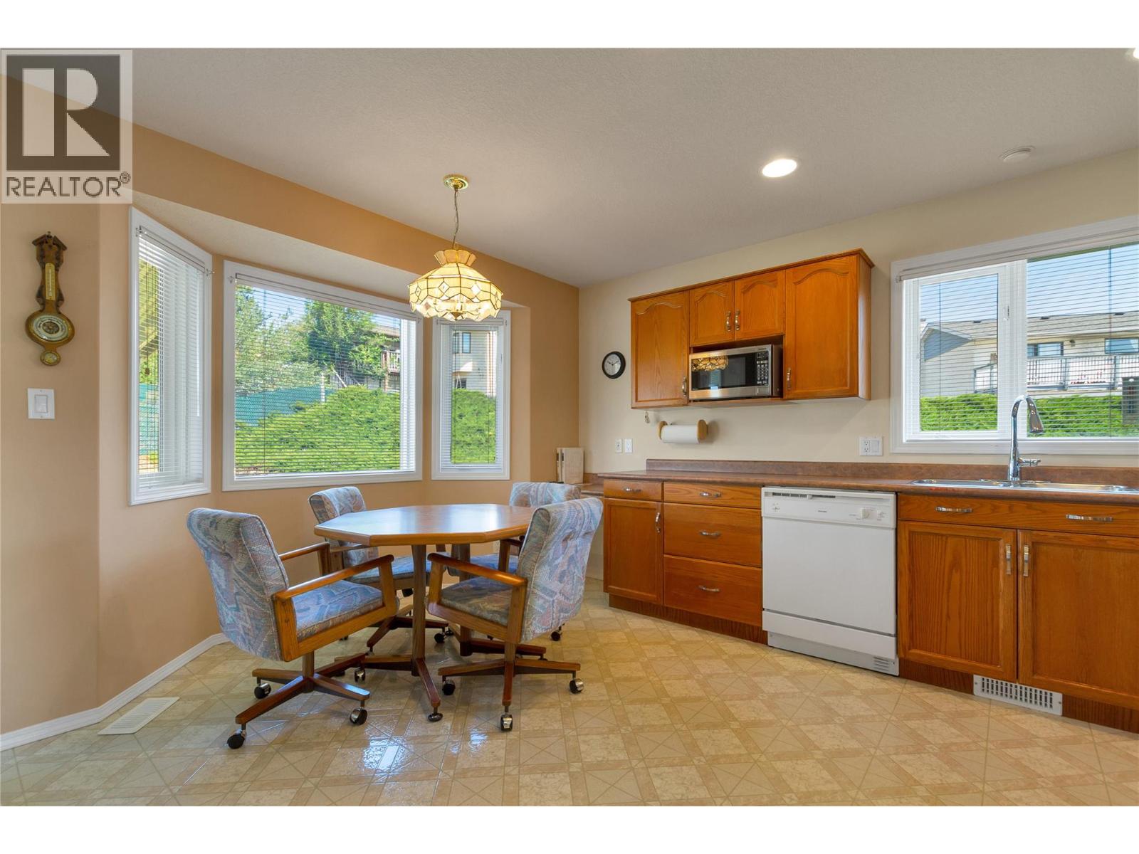 #16 2710 Allenby Way - 12
