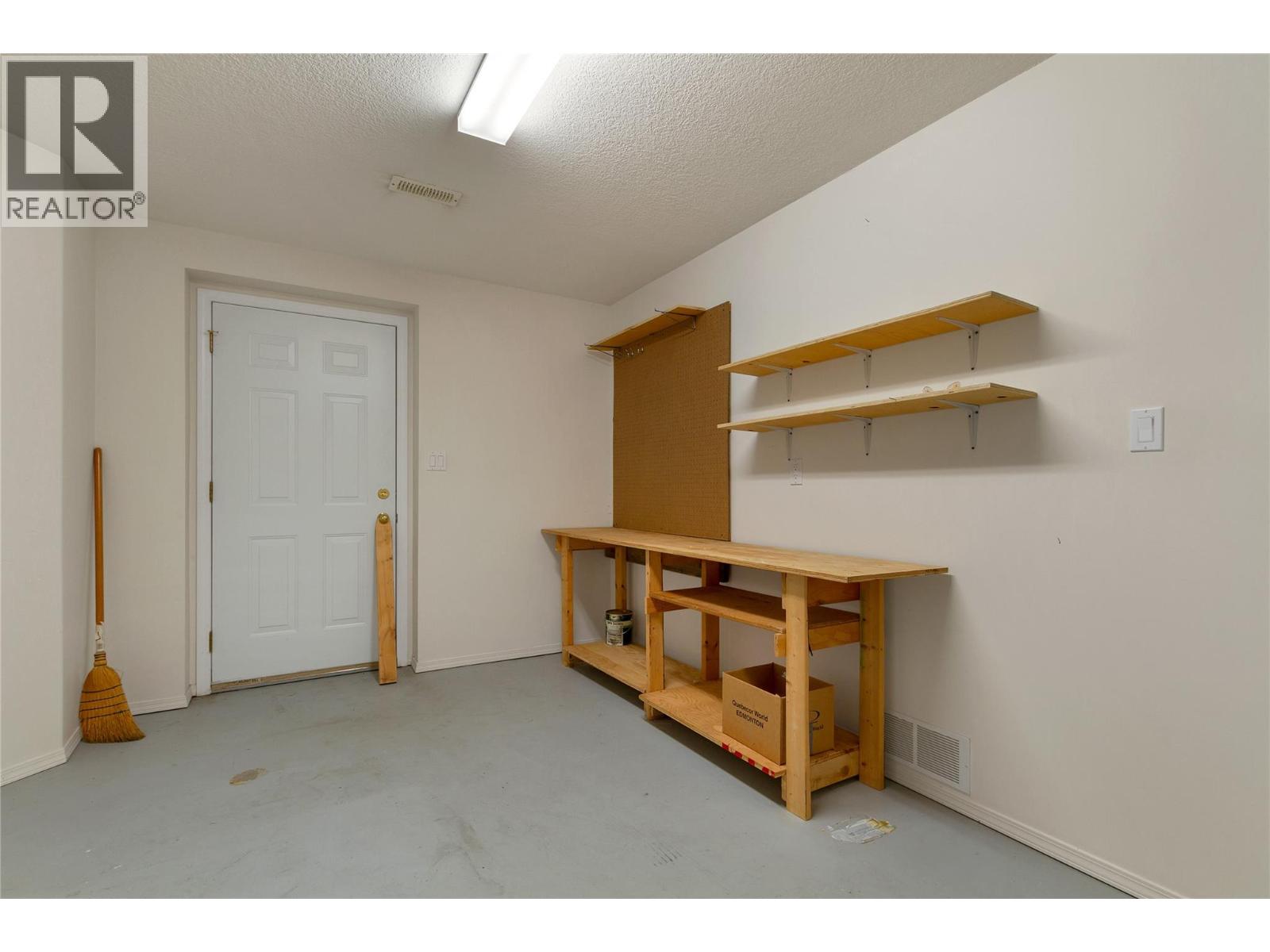 #16 2710 Allenby Way - 31
