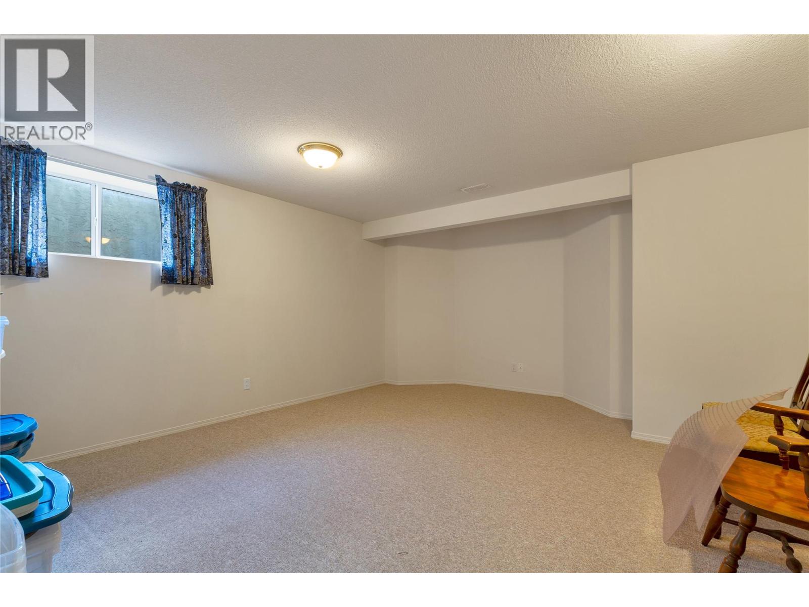 #16 2710 Allenby Way - 26