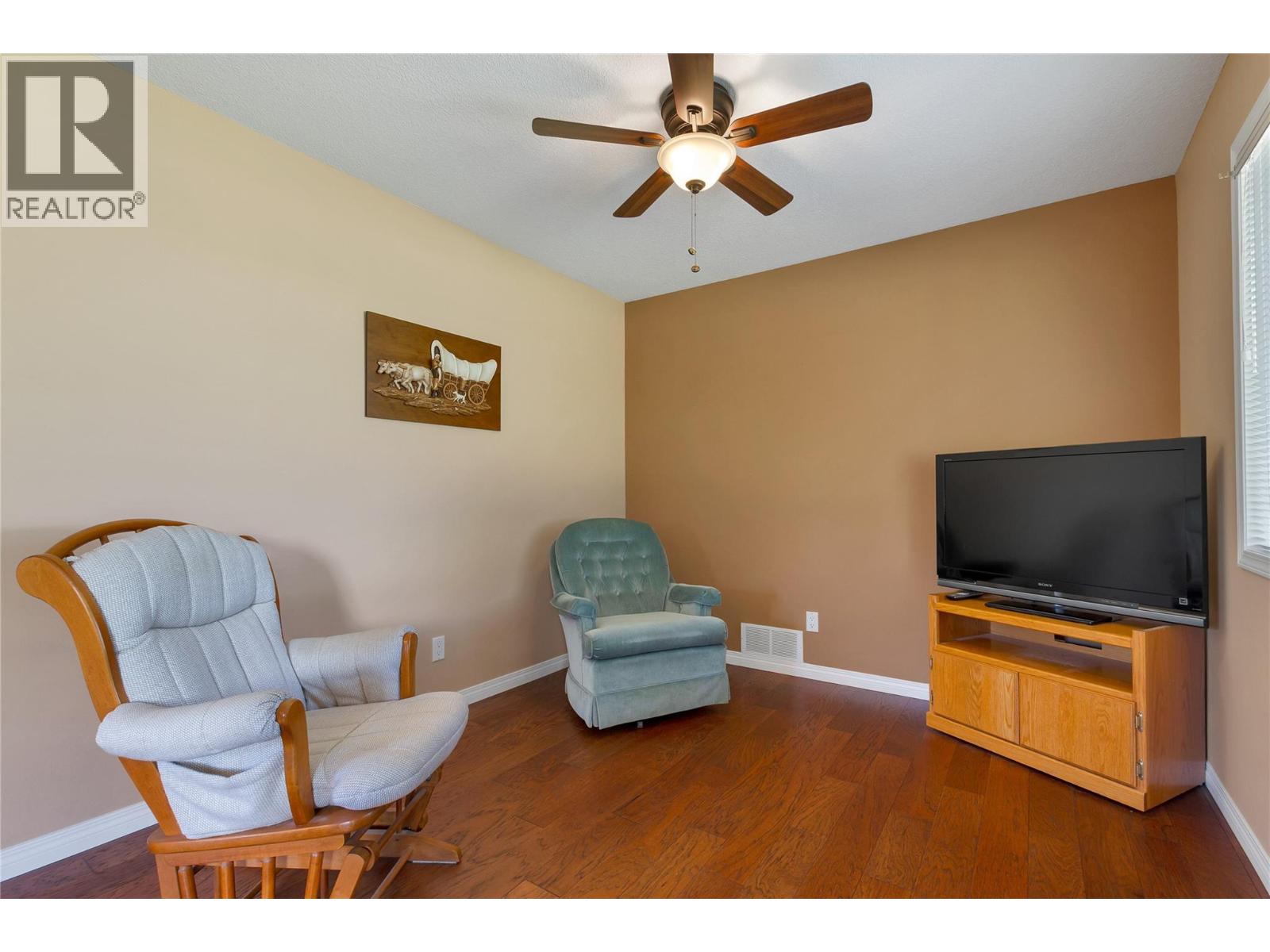#16 2710 Allenby Way - 17