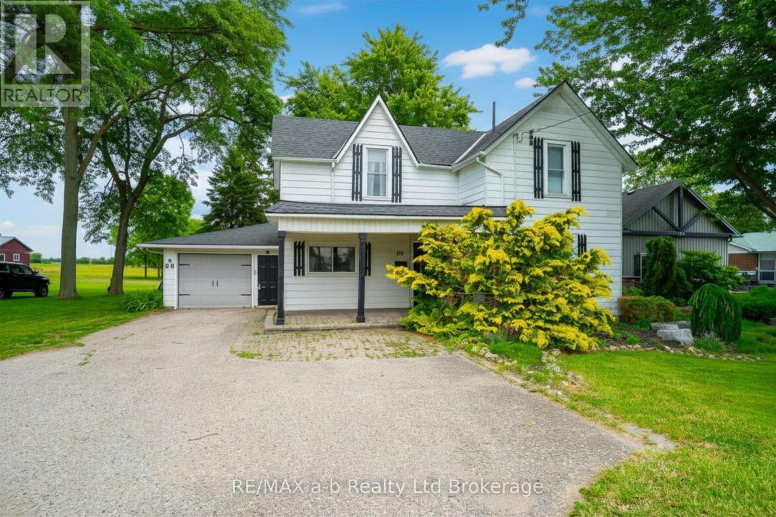 80 STOVER STREET N - 2