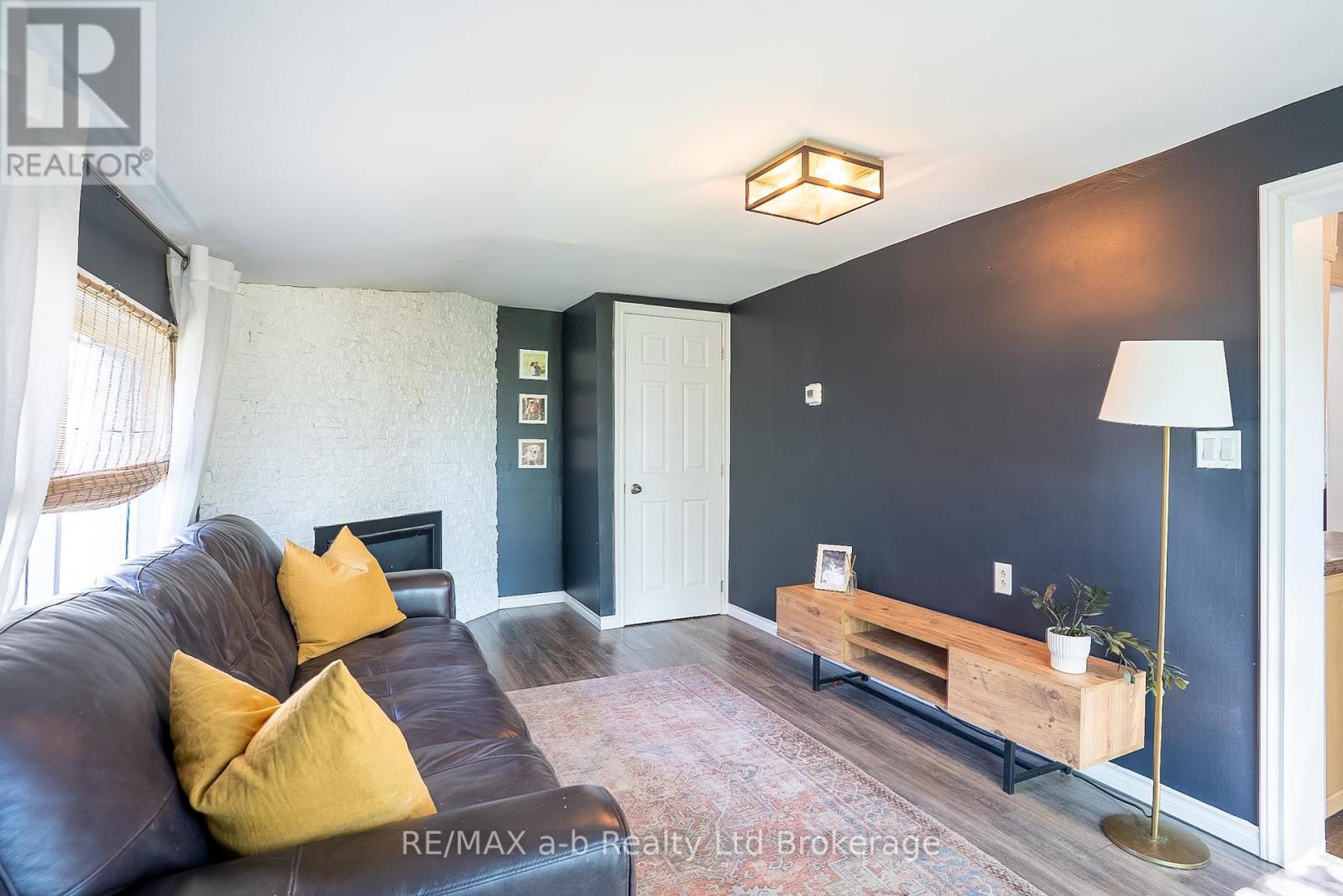 80 STOVER STREET N - 12