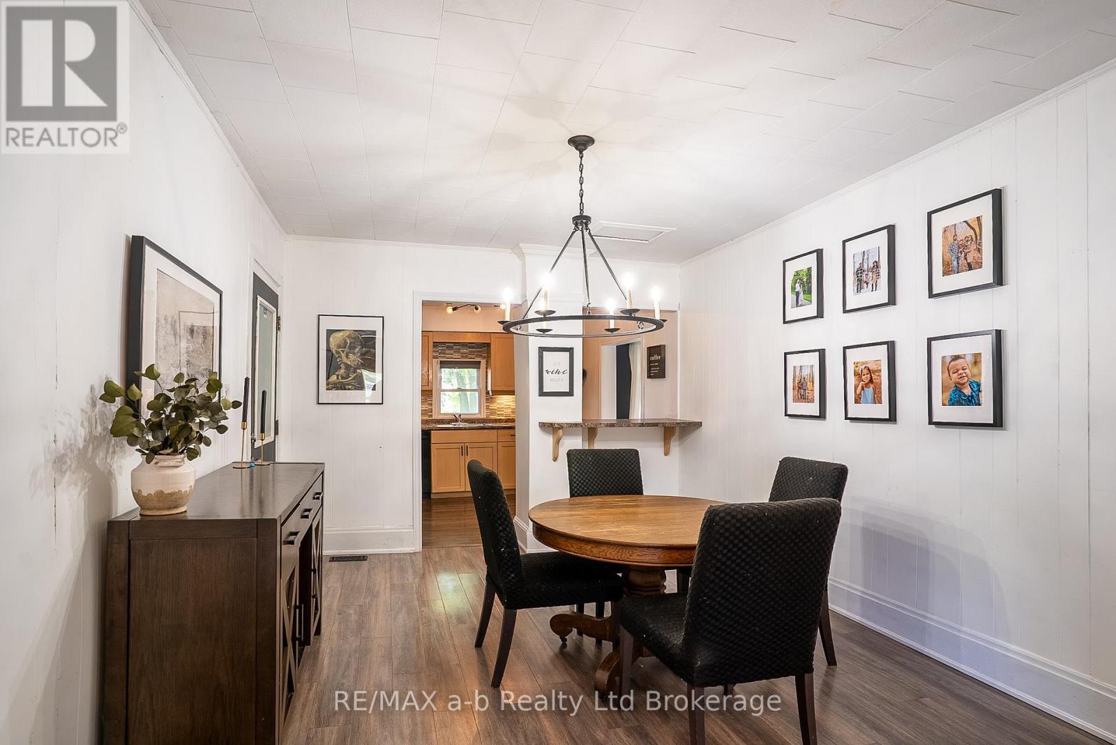 80 STOVER STREET N - 14