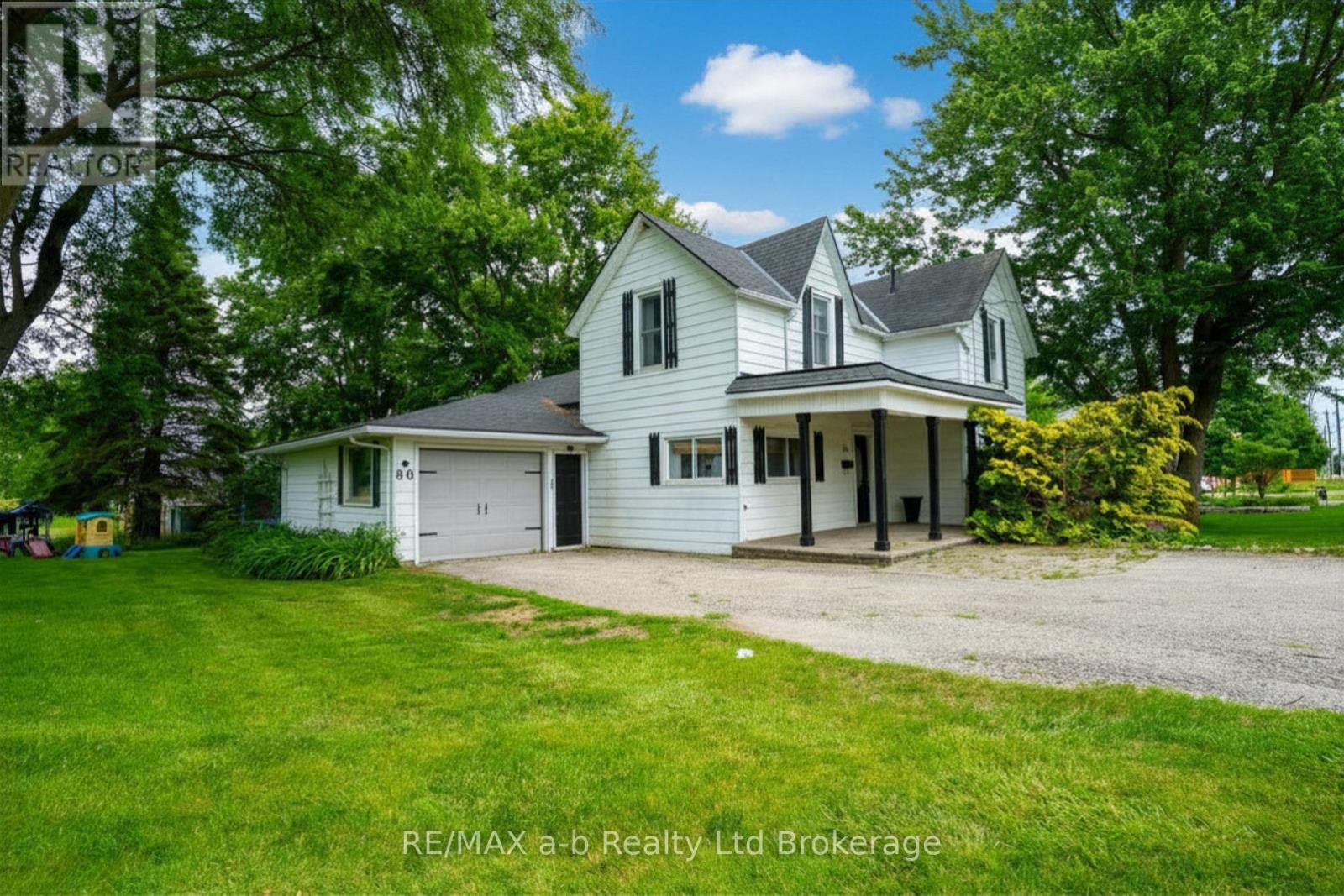 80 STOVER STREET N - 3
