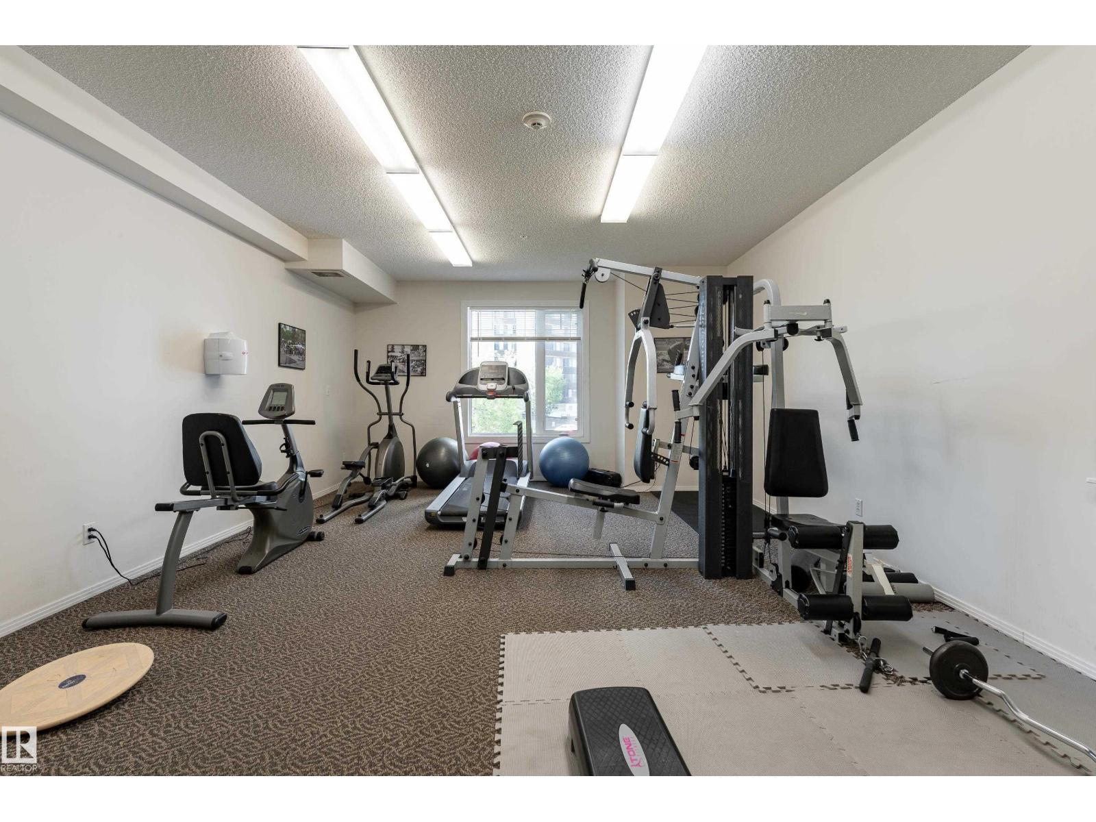 #404 12111 51 AV NW - 33