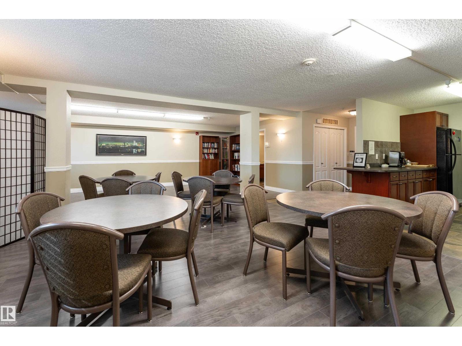 #404 12111 51 AV NW - 39
