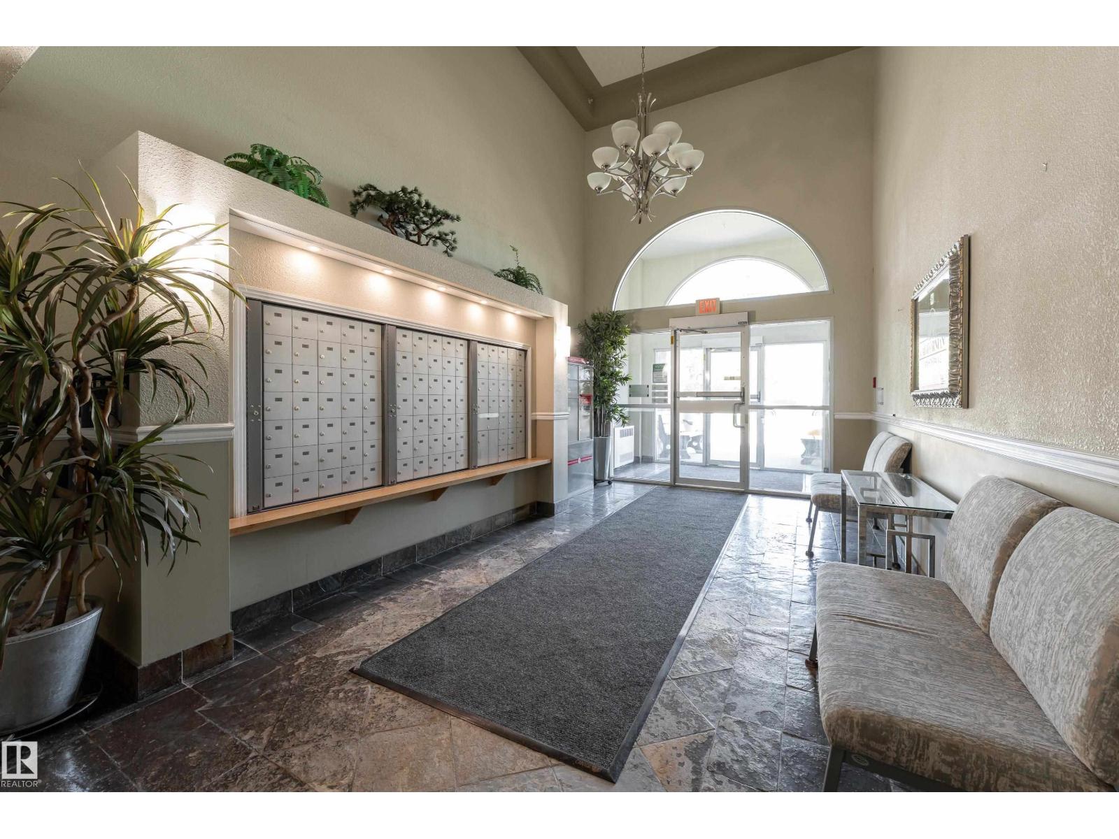 #404 12111 51 AV NW - 40