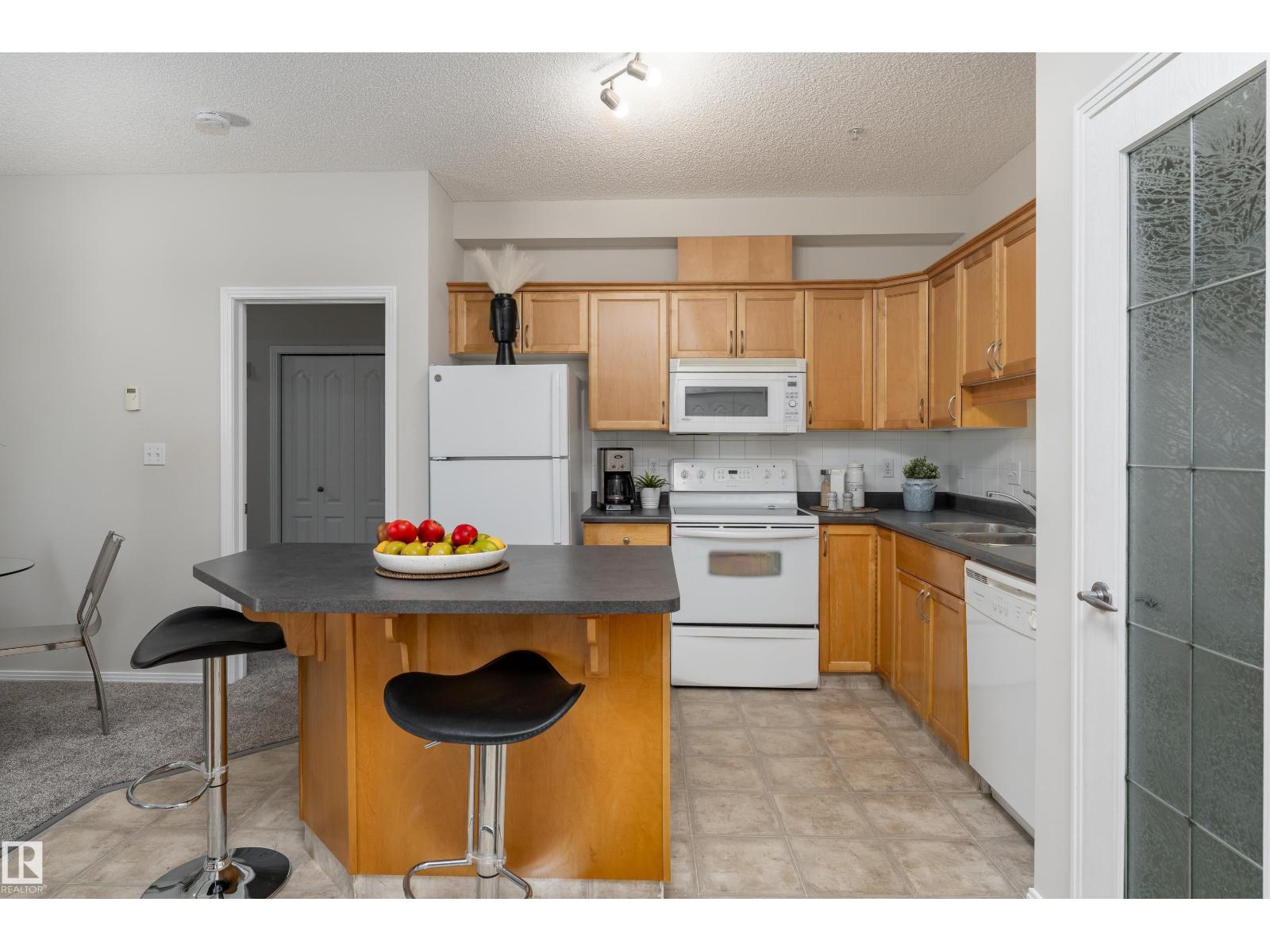 #404 12111 51 AV NW - 7
