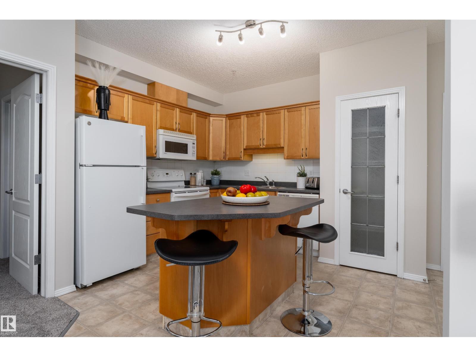 #404 12111 51 AV NW - 8