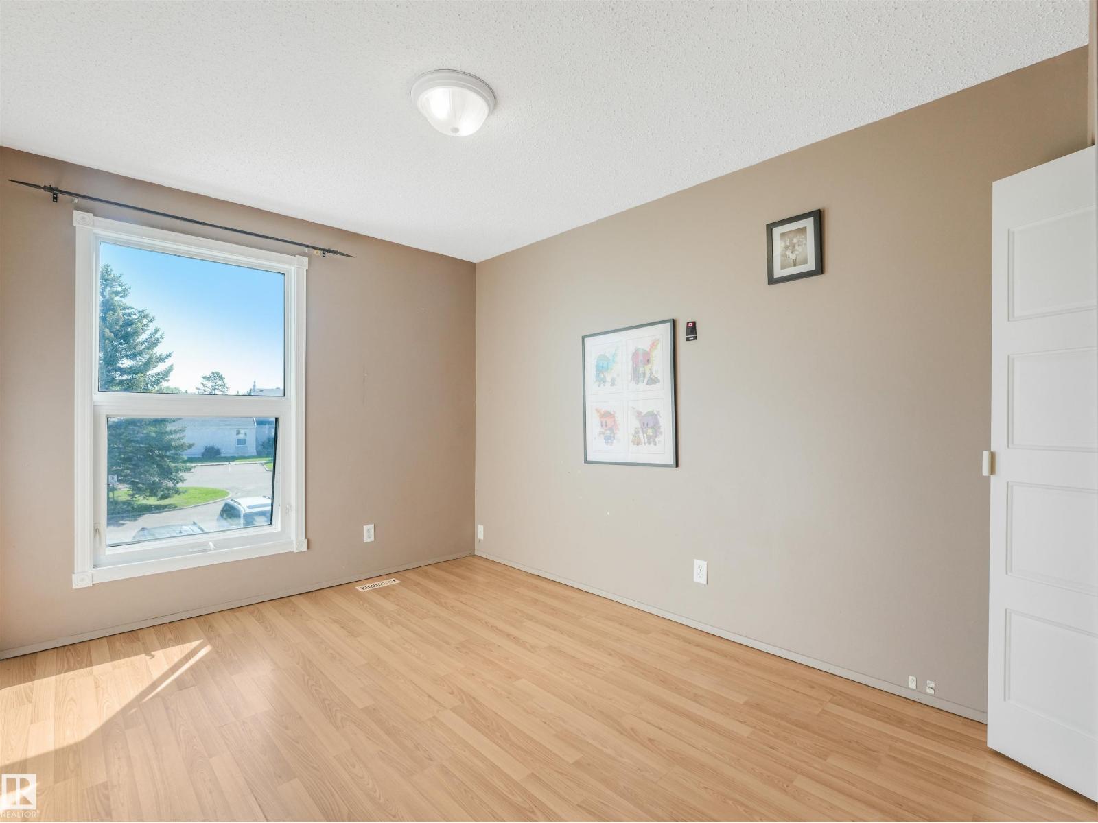 10488 28A AV NW — photo 26