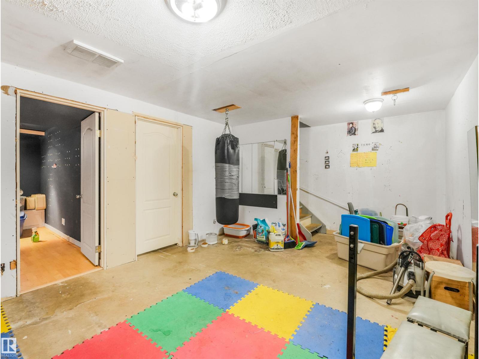 10488 28A AV NW — photo 31
