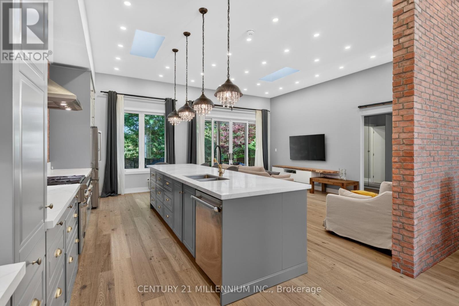 12 LEGATO COURT - 11