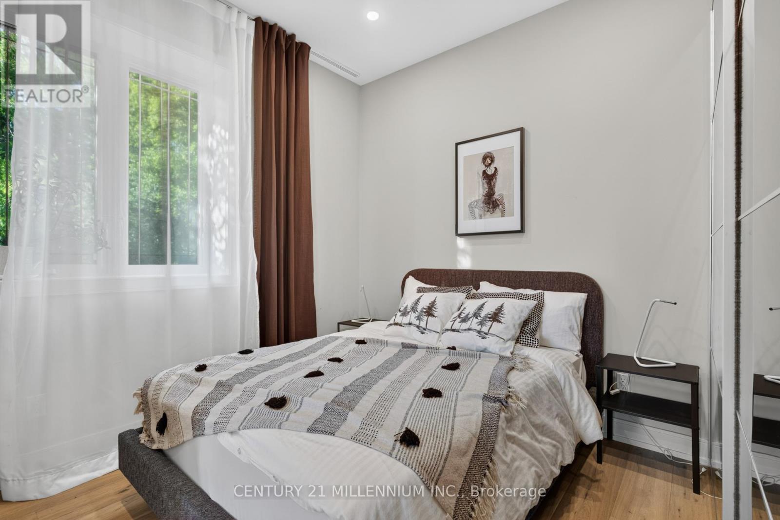 12 LEGATO COURT - 23