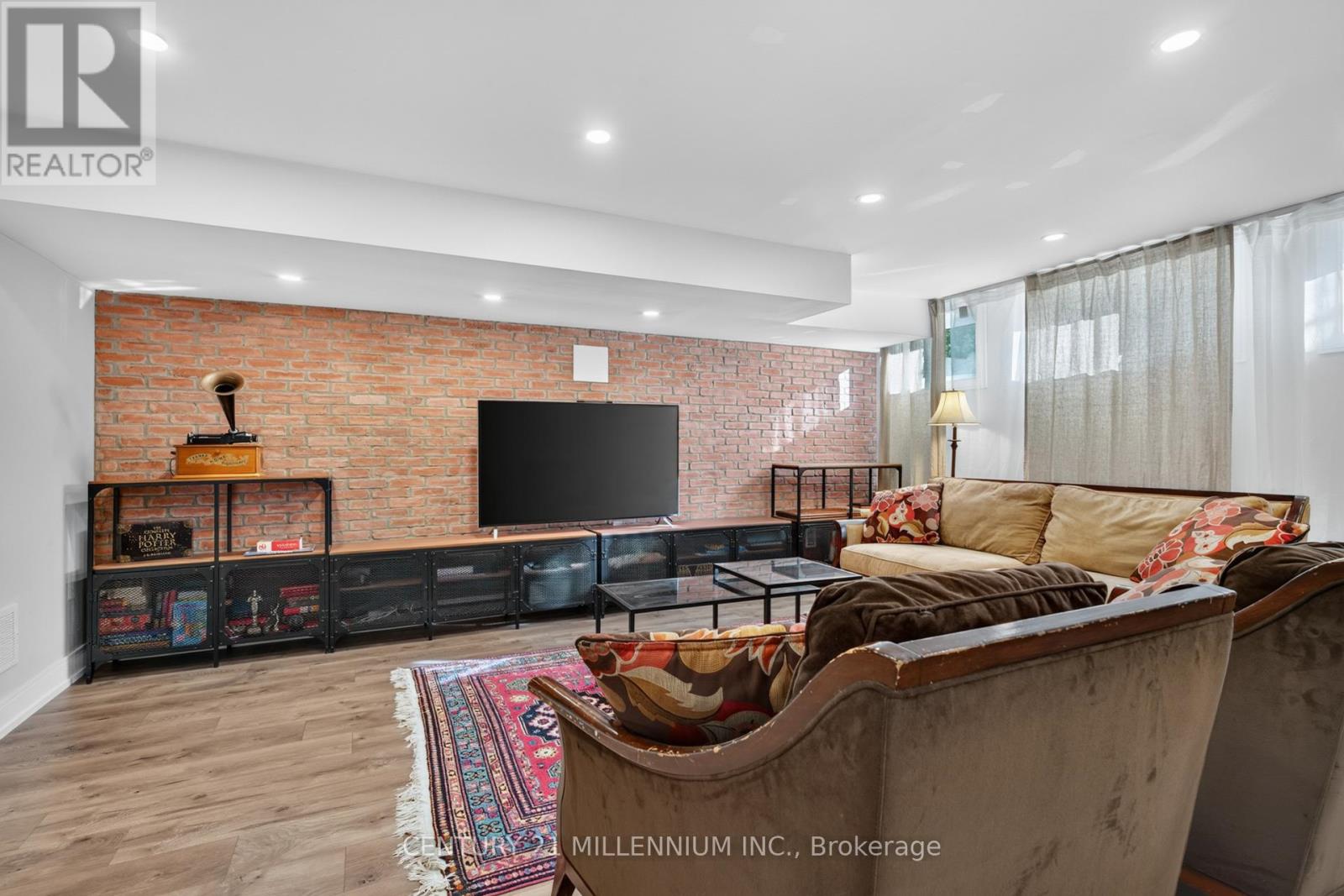 12 LEGATO COURT - 25