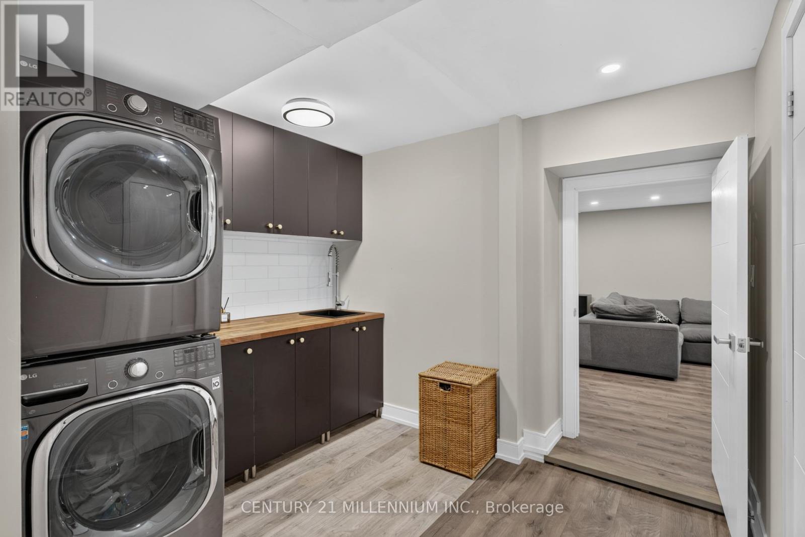 12 LEGATO COURT - 32