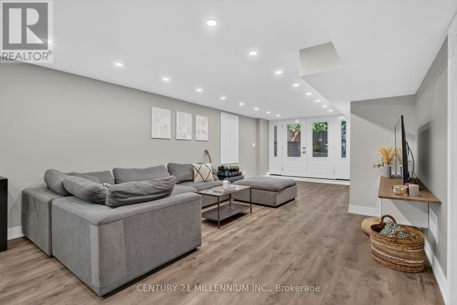 12 LEGATO COURT - 34