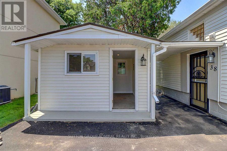 38 FENWOOD HEIGHTS - 3