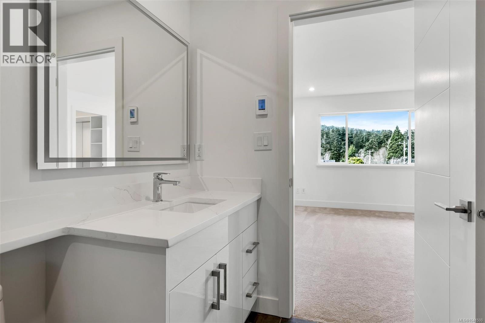 #2 1559 Ash Rd - 41