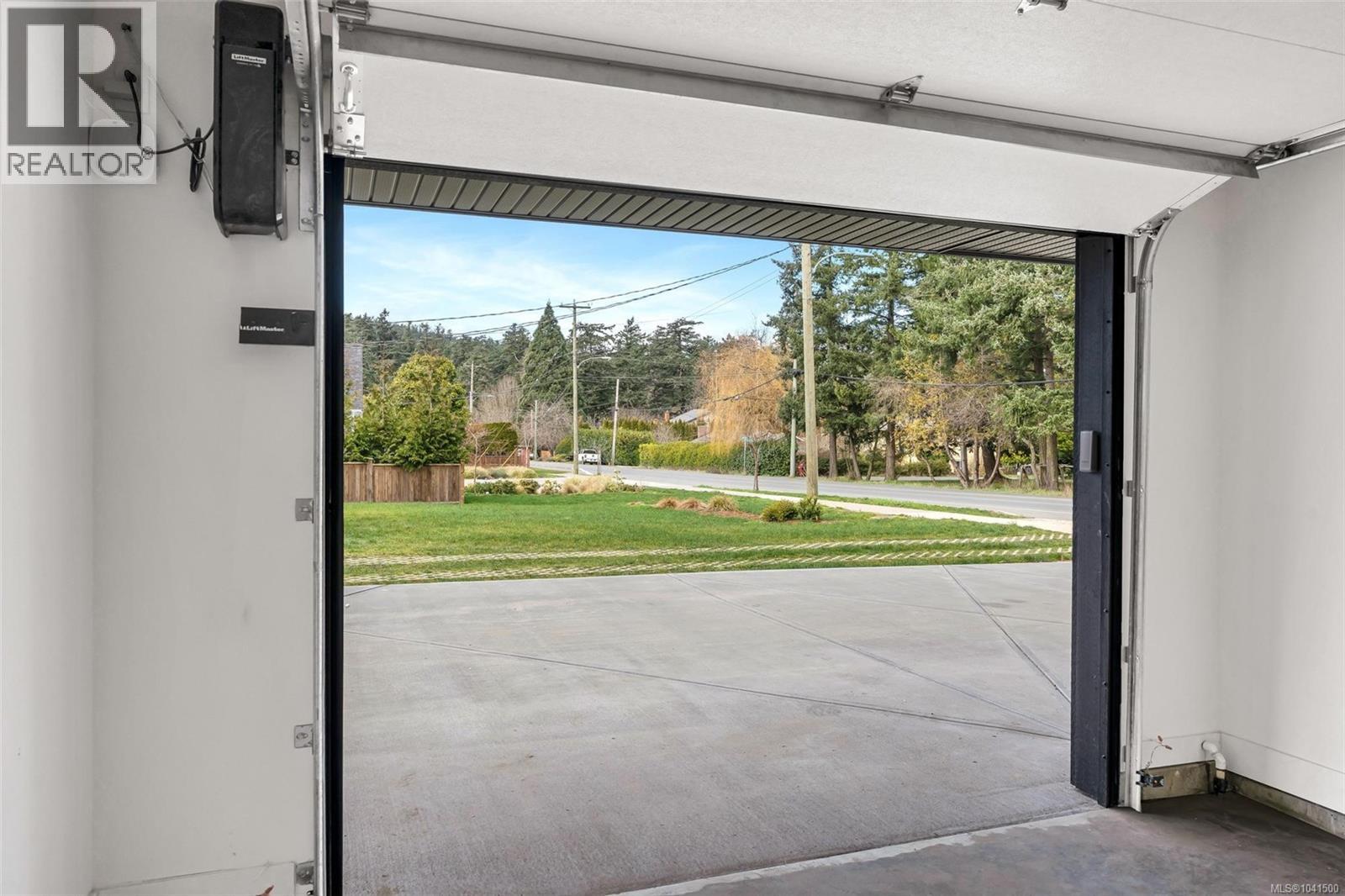 #2 1559 Ash Rd - 54