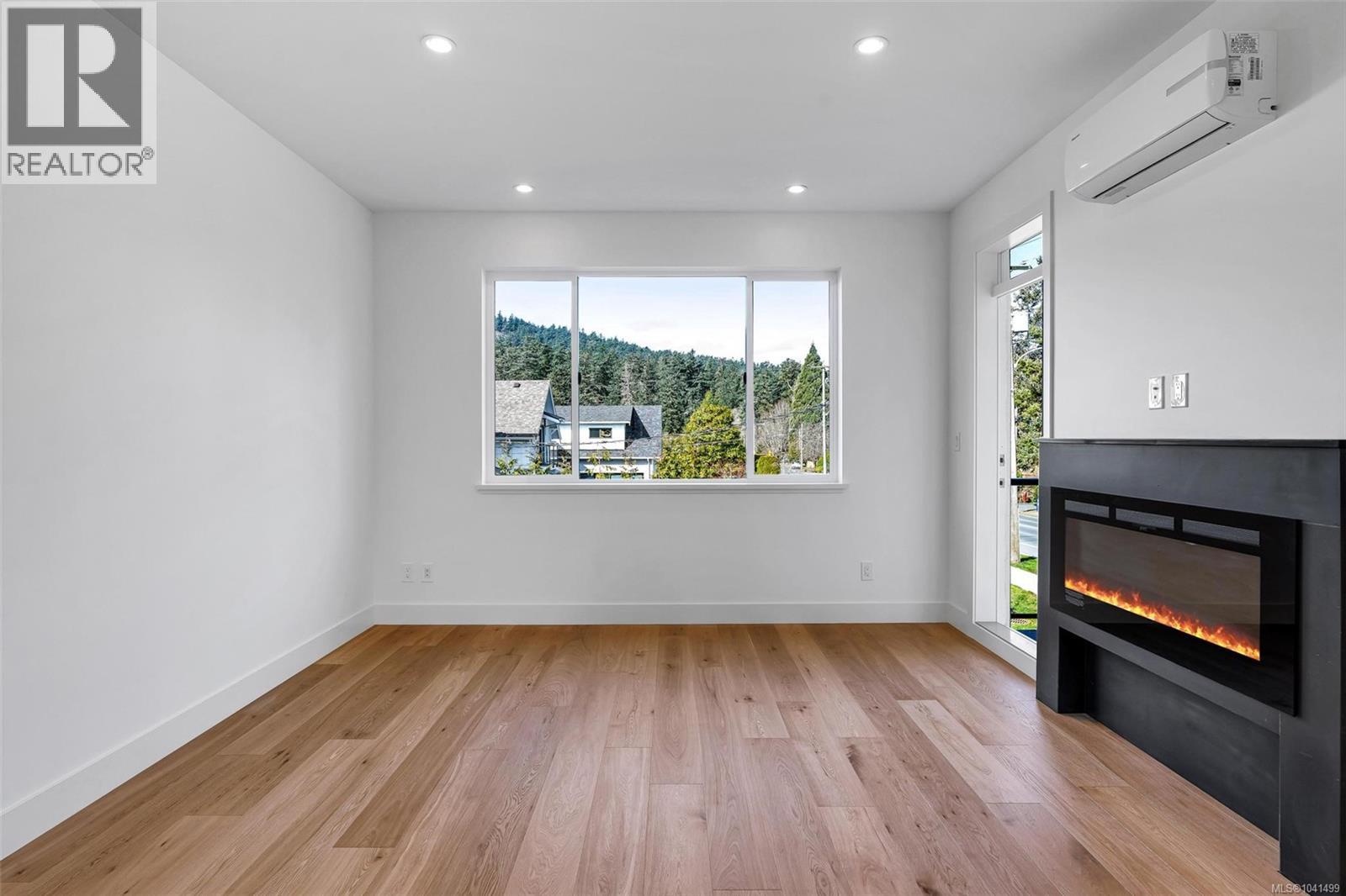 #3 1559 Ash Rd - 7