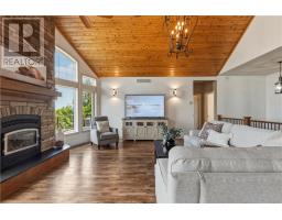 254 Oakridge Trail, Skead, ON P0M2Y0 Photo 8