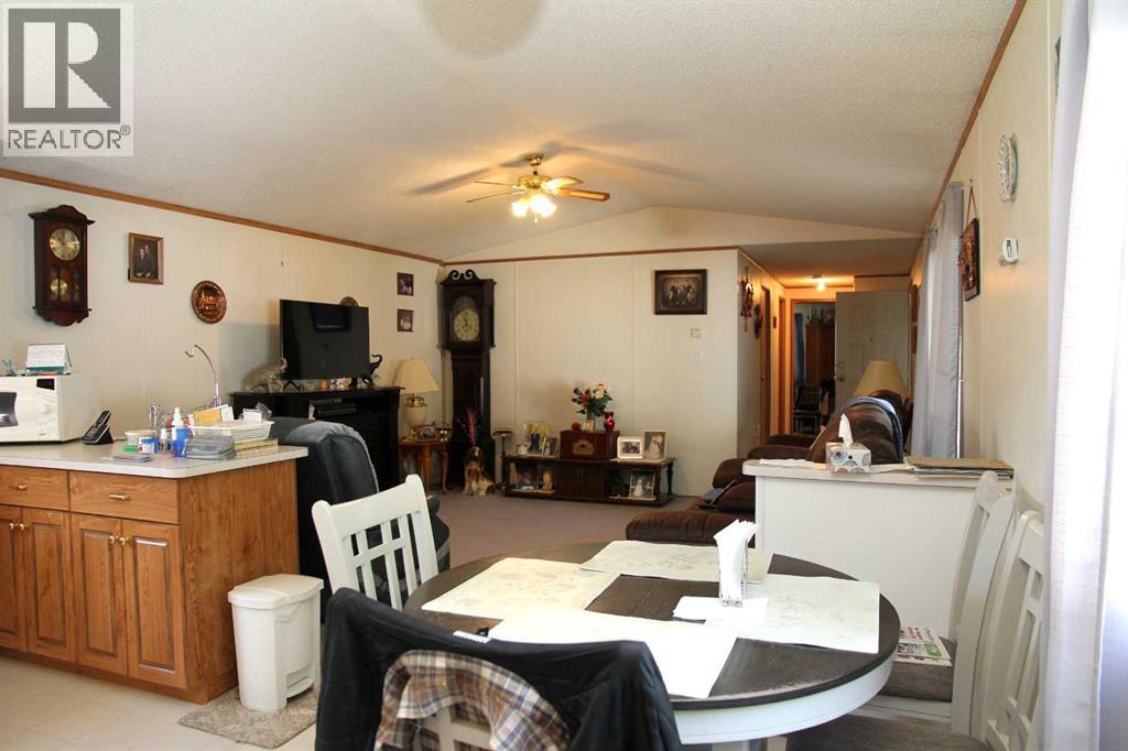 302 1 Avenue W - 7