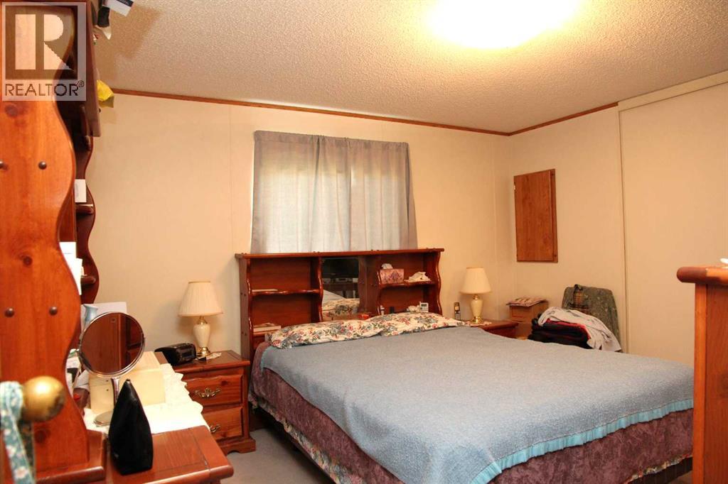 302 1 Avenue W - 9