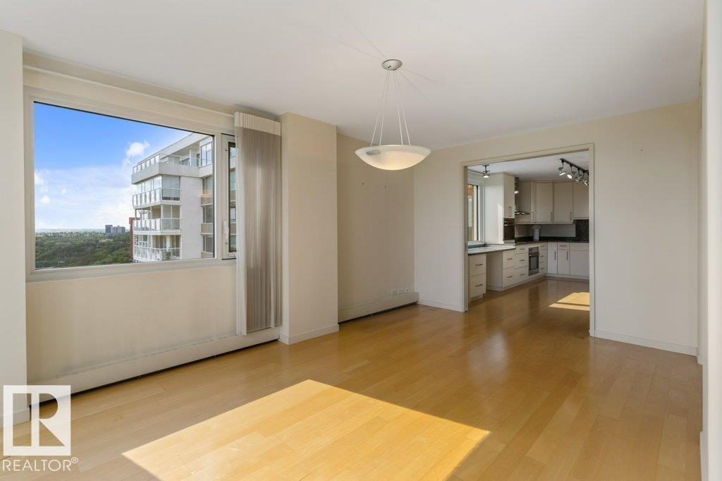 #1602 10010 119 ST NW - 15