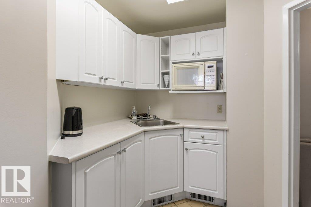 #1602 10010 119 ST NW - 41