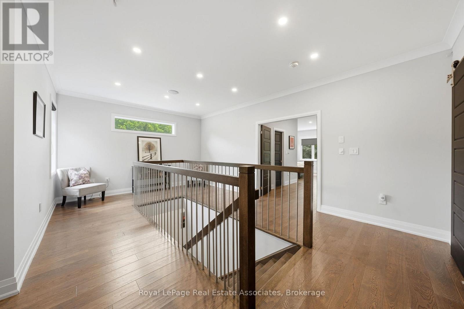 26 MARKET STREET - 25