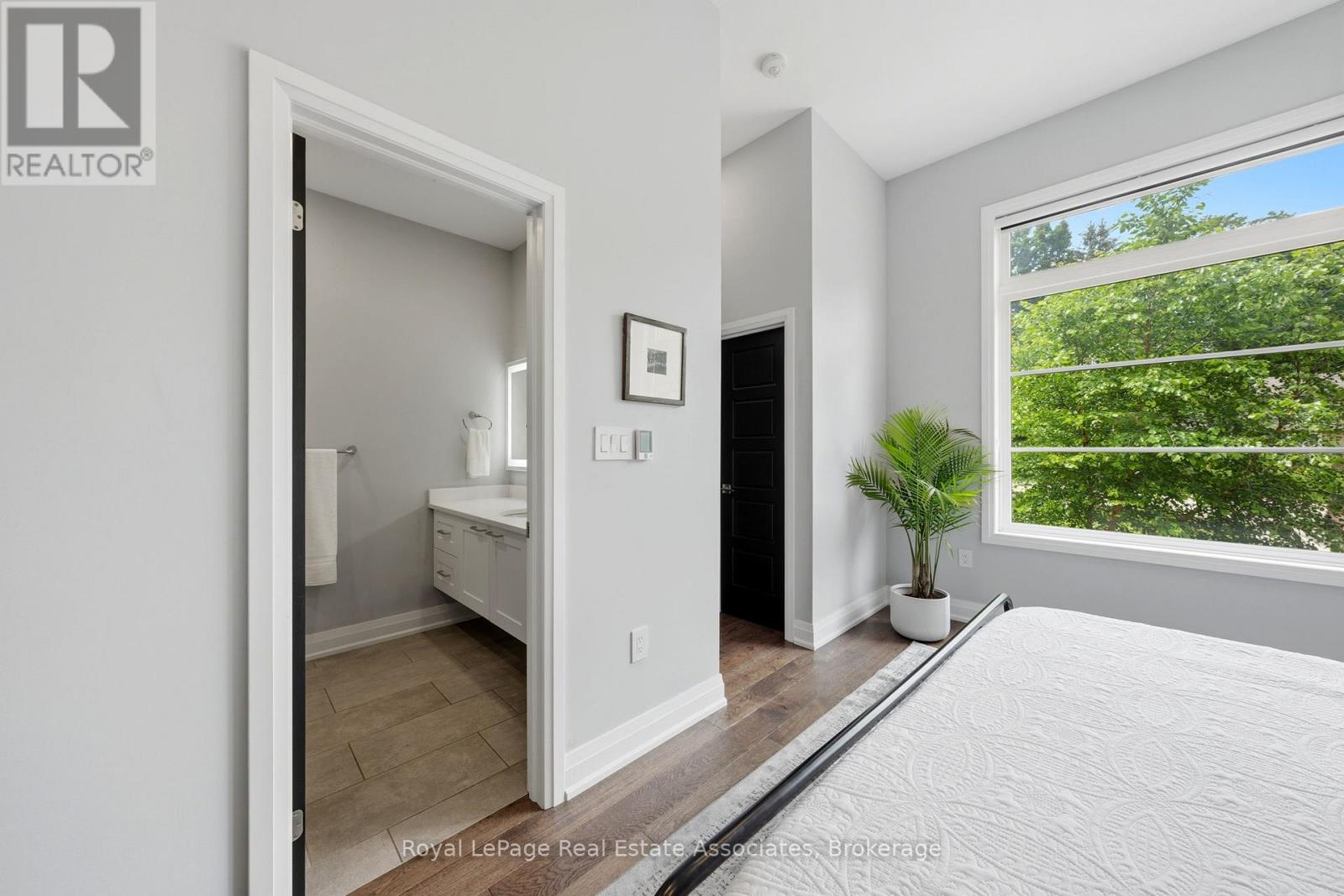 26 MARKET STREET - 9