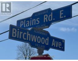 990-992 Birchwood Avenue, Burlington, ON L7T2H8 Photo 9