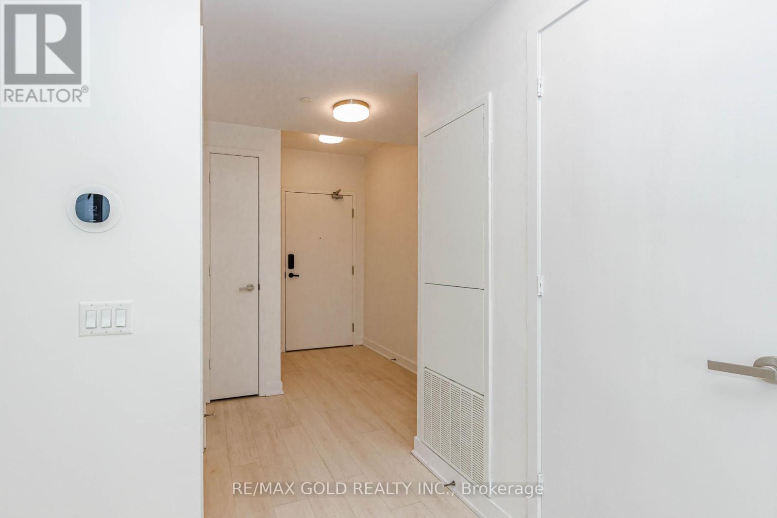 #809 3900 CONFEDERATION PARKWAY - 15