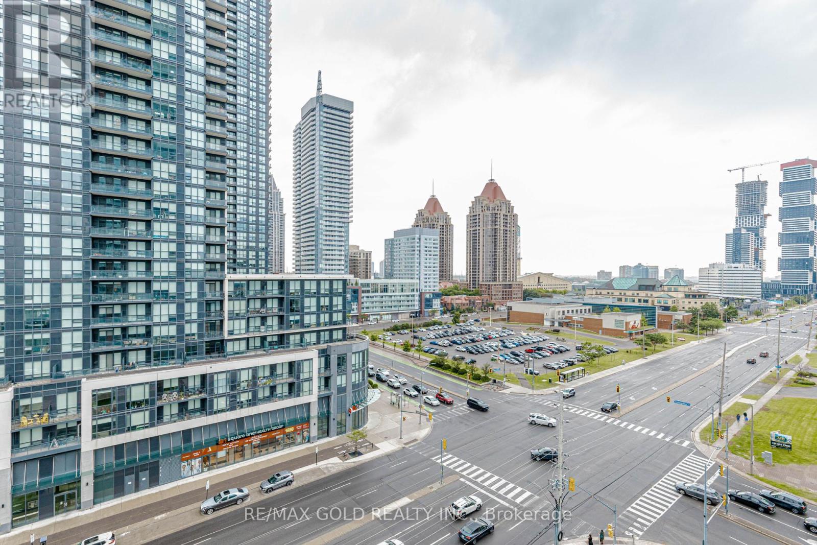 #809 3900 CONFEDERATION PARKWAY - 42