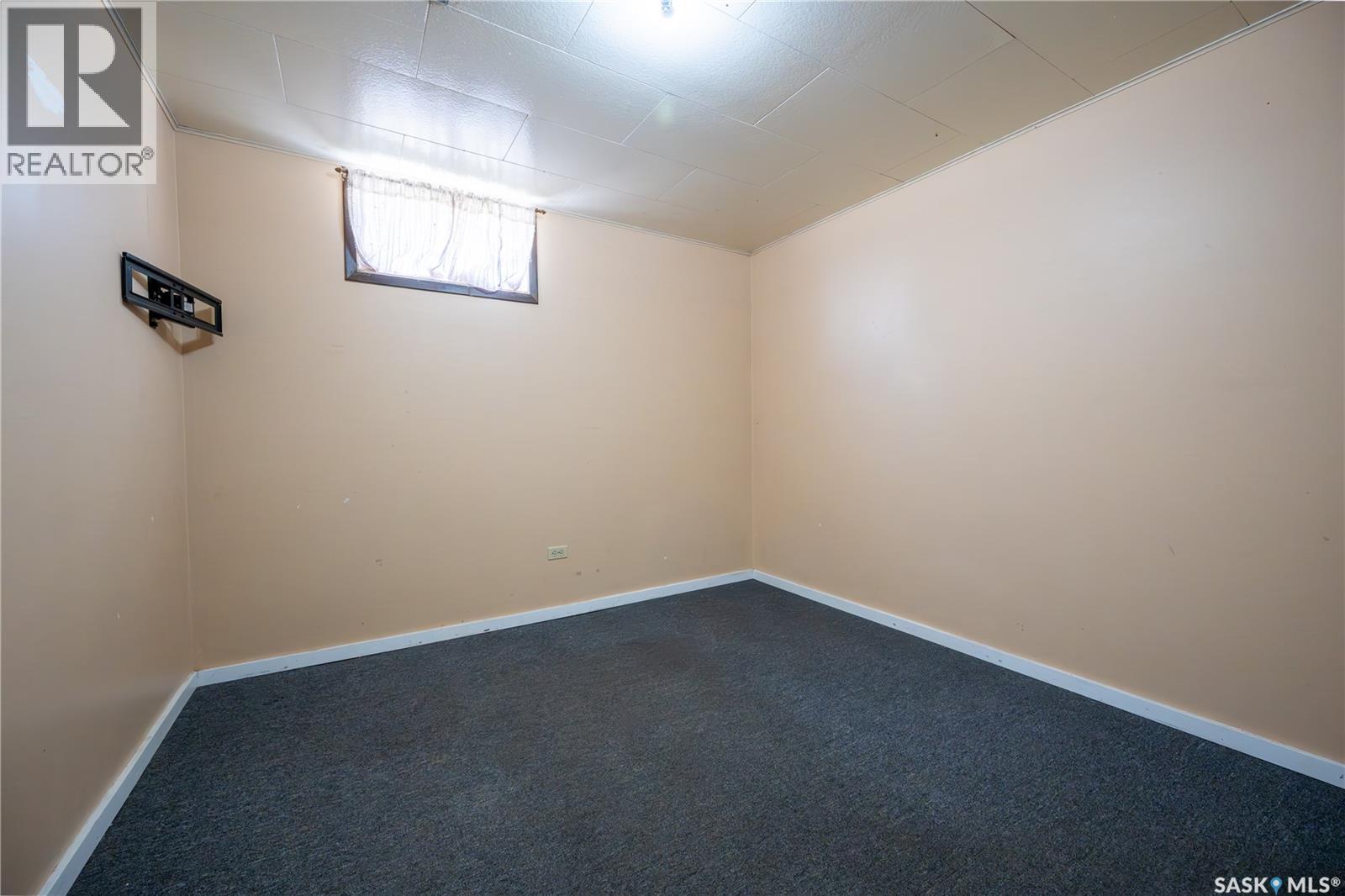 32 Clarke AVENUE - 17