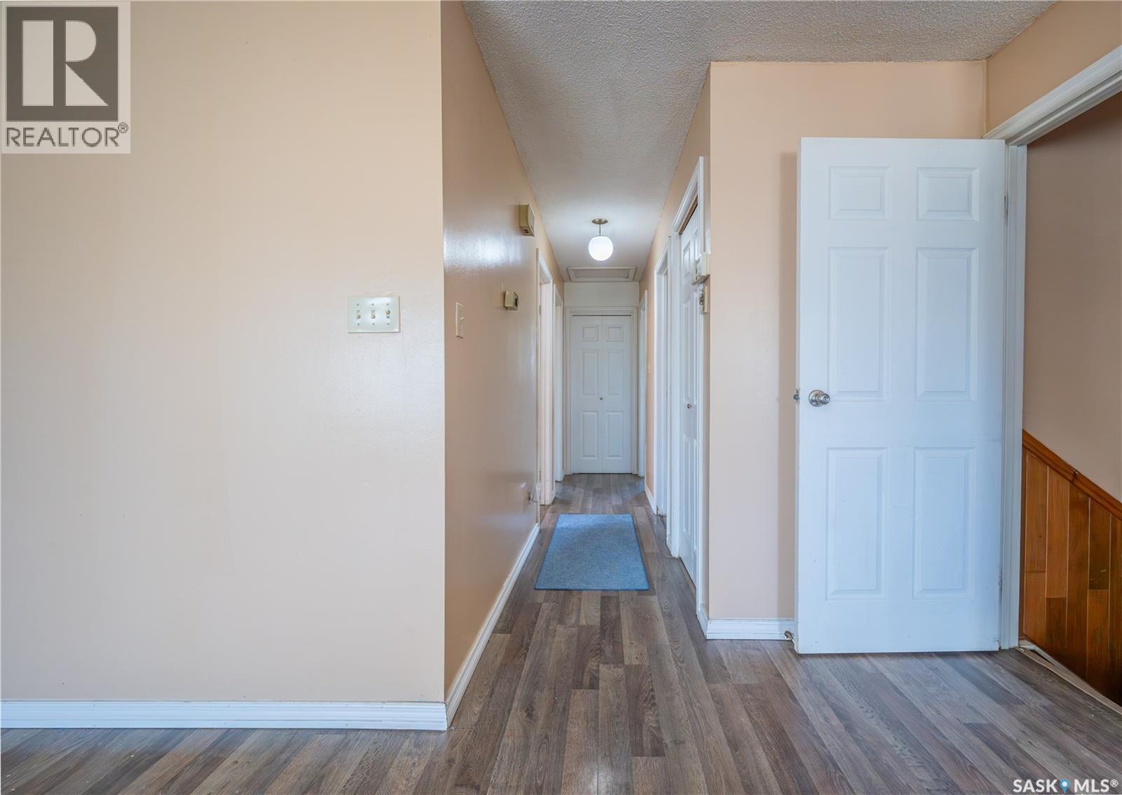 32 Clarke AVENUE - 7