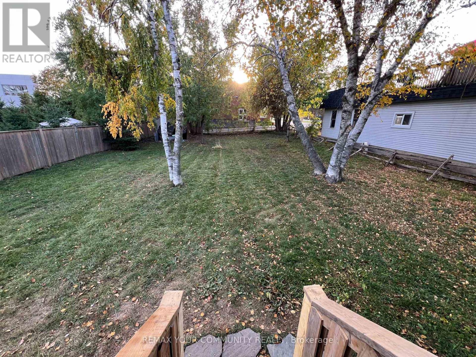 93 WESTMOUNT DRIVE S - 29