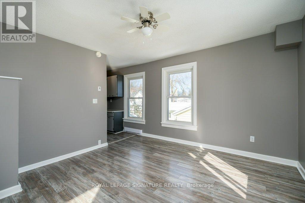 143 DUNDAS STREET W - 21
