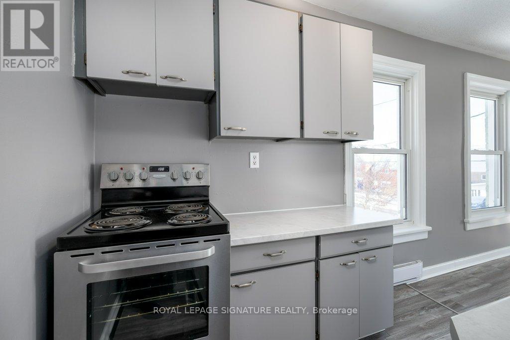 143 DUNDAS STREET W - 24