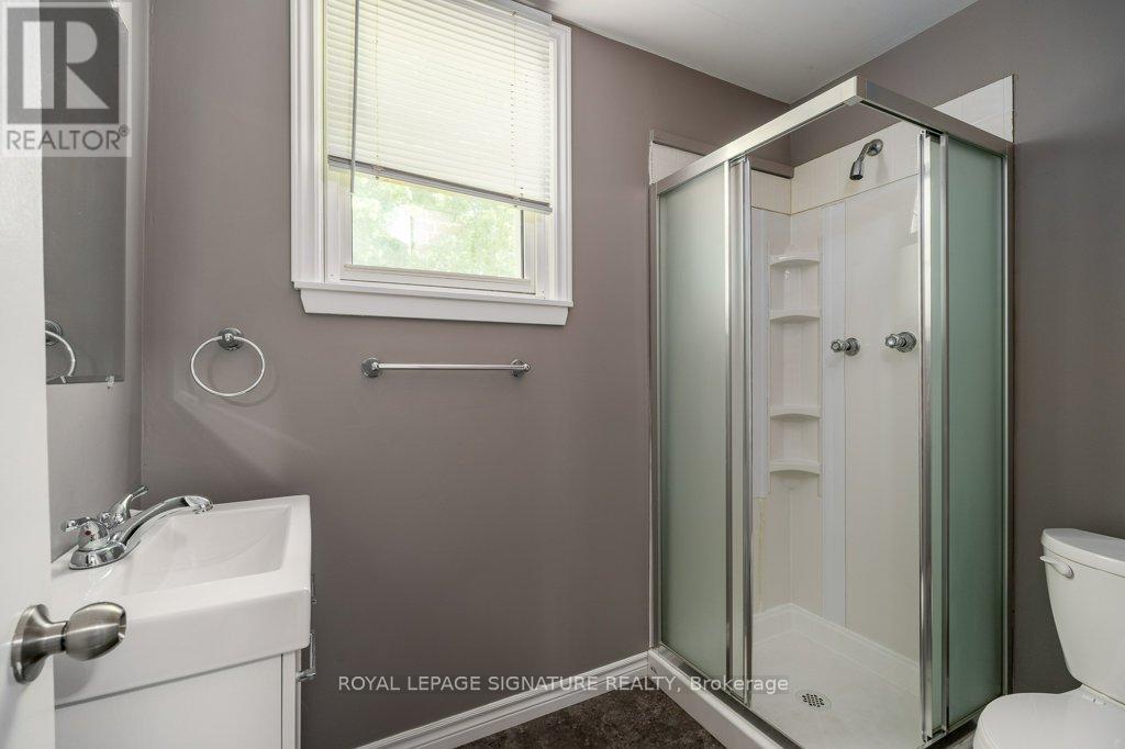 143 DUNDAS STREET W - 30