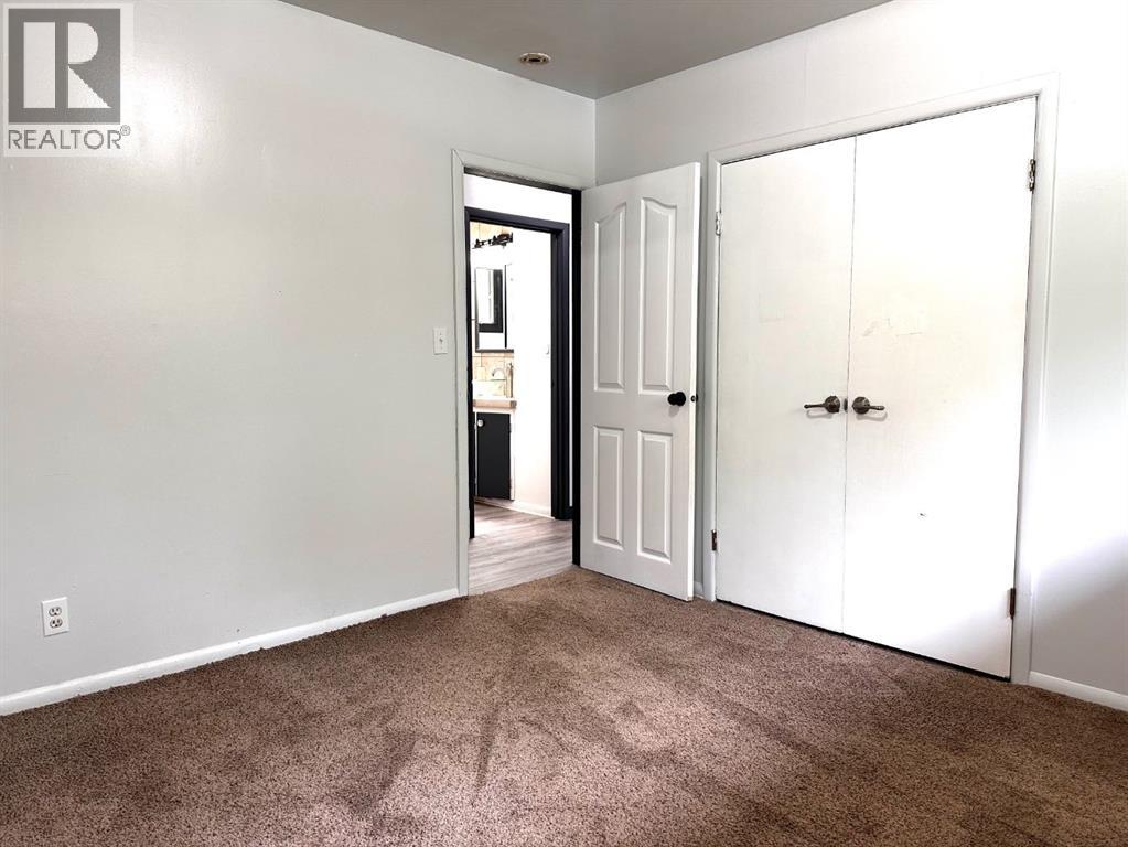 5217 53A Avenue - 18