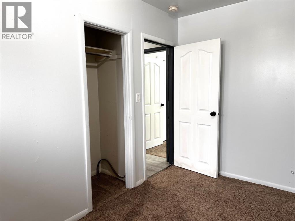 5217 53A Avenue - 17