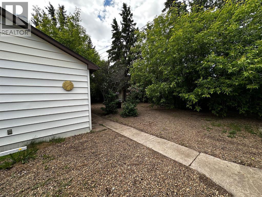5217 53A Avenue - 43